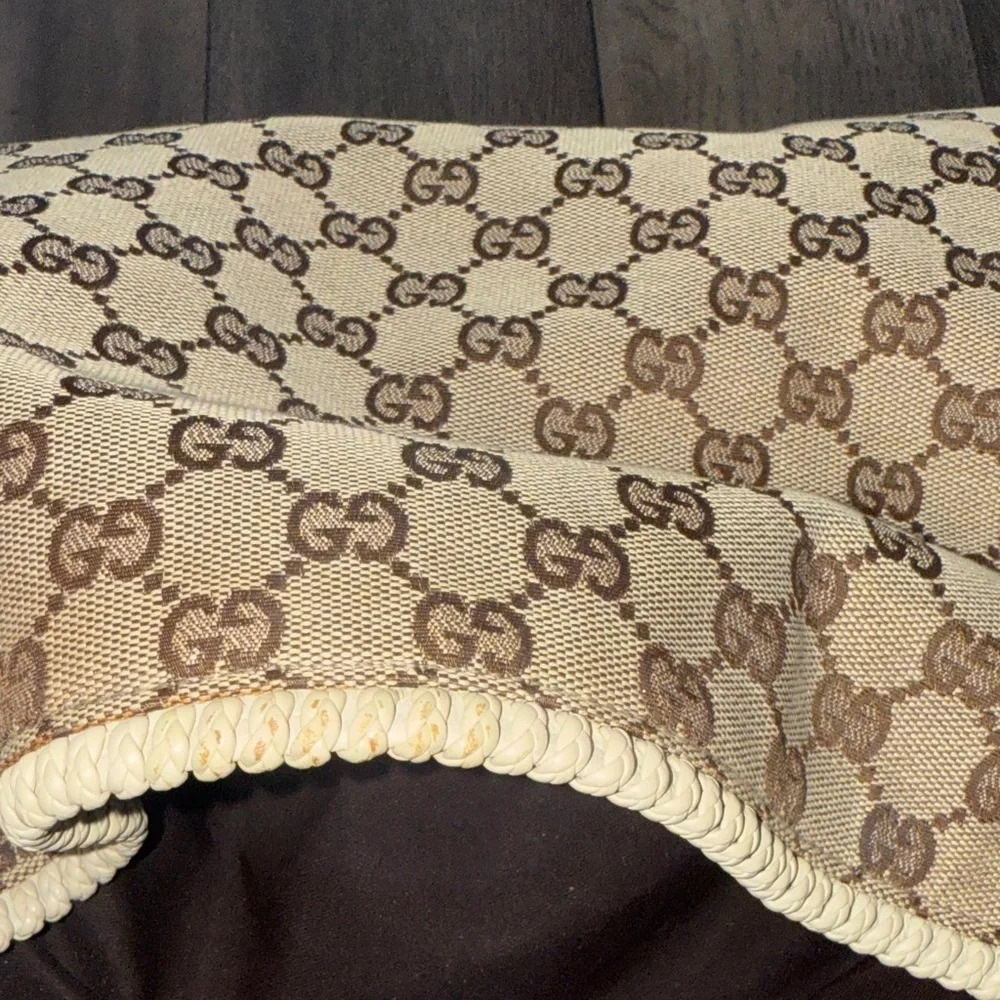 Gucci Tan ivory GG canvas Monogram horsebit large hobo bag with gold hardware